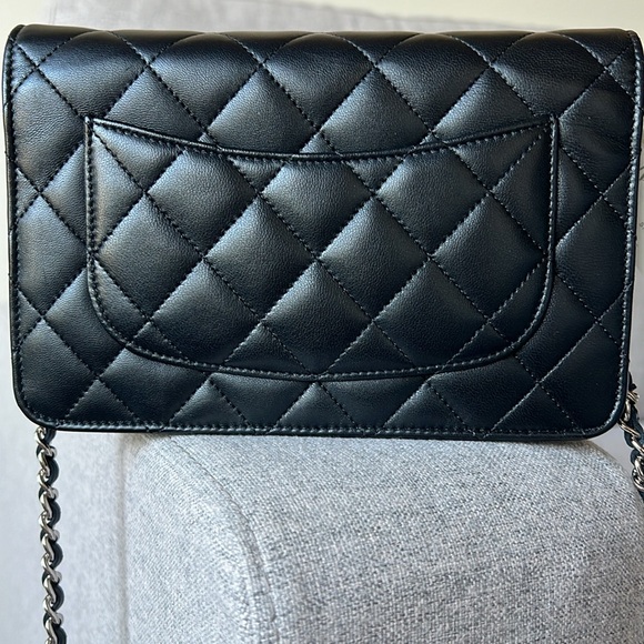 Chanel Wallet On Chain Black Lambskin Like New - Picture 7 of 17